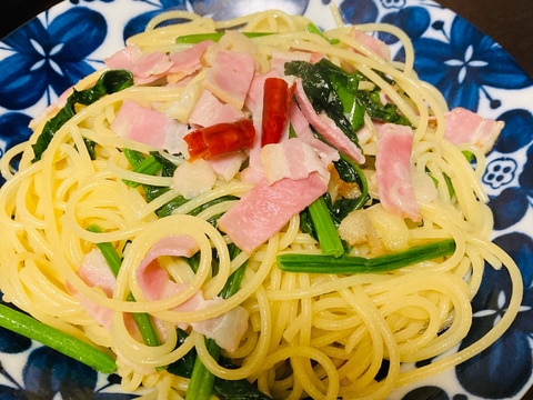 簡単!ベーコンとほうれん草のパスタ